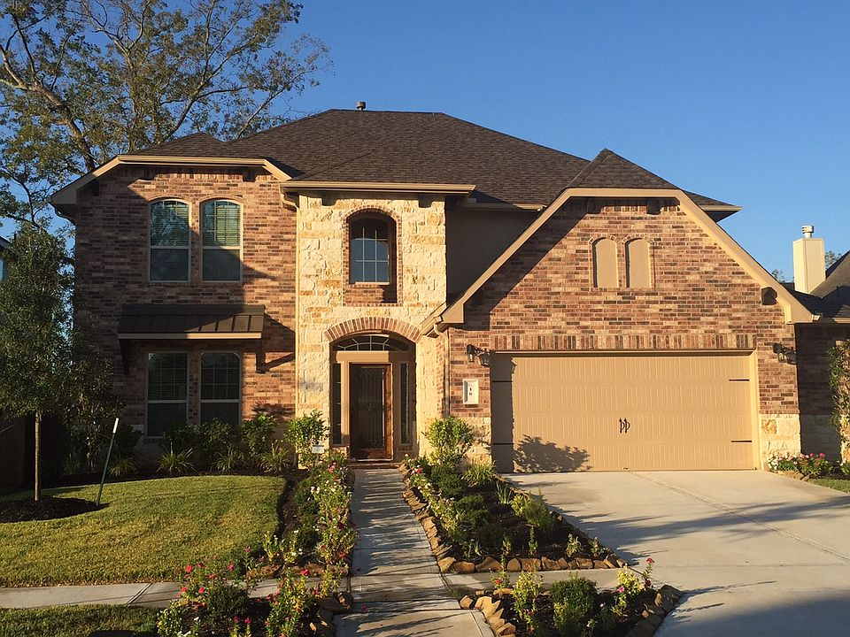 1st image of 18 Cinque Terre Dr