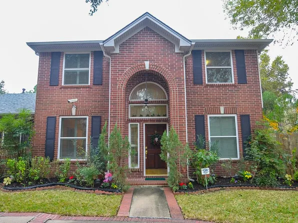 12747 Ashford Hills Dr, Houston, TX 77077