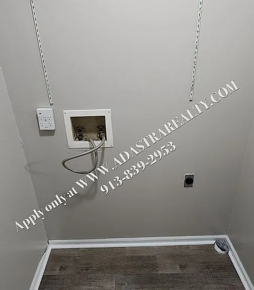 715 6th Ave — Photo 15