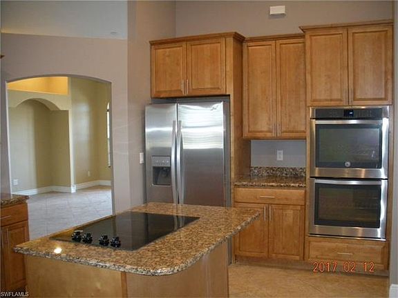 3rd image of 2610 Diplomat Pkwy W