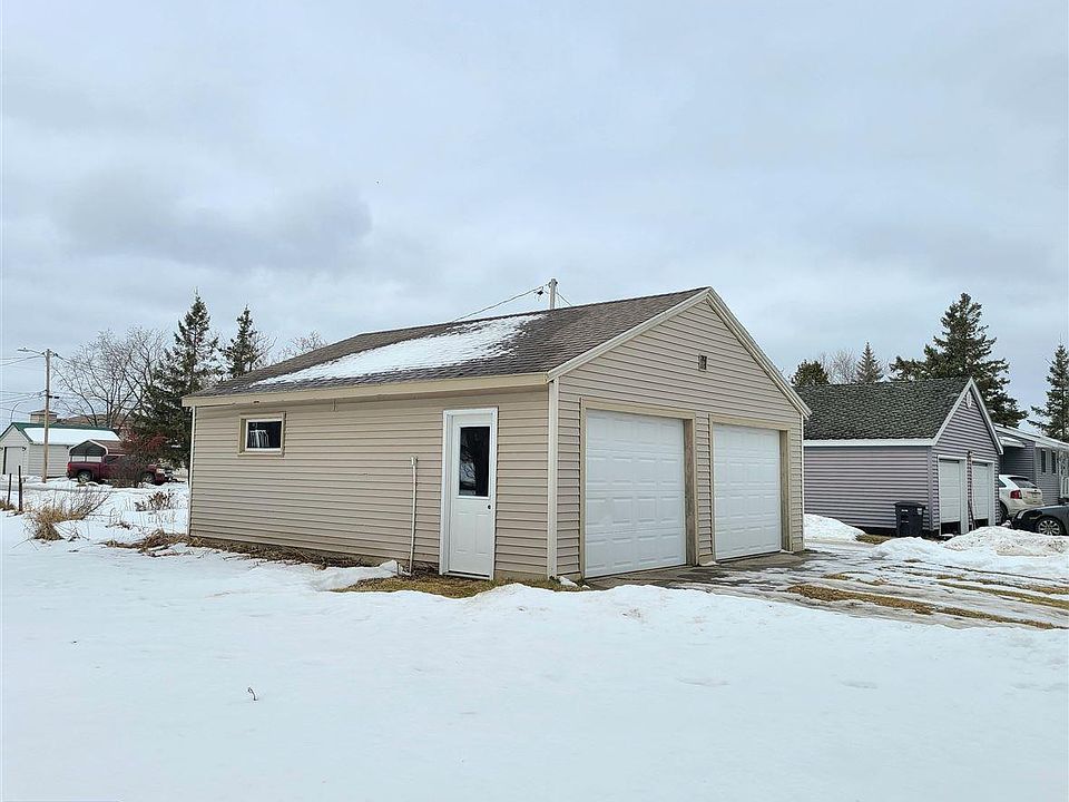 100 14th St, International Falls, MN 56649 Zillow