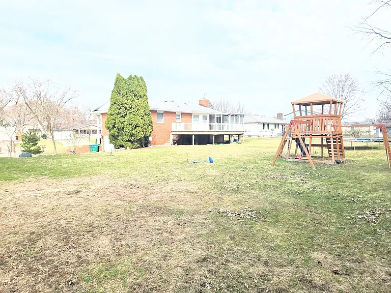110 Bicentennial Ct — Photo 5