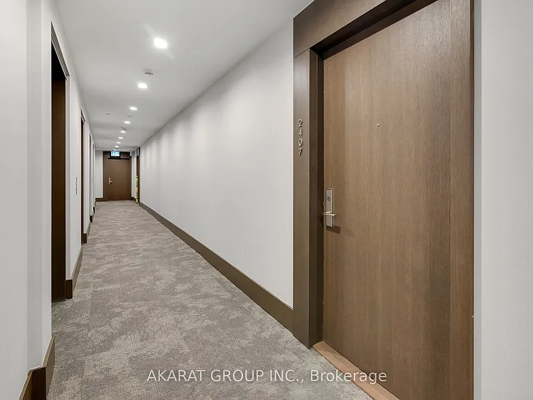 39 Roehampton Ave #2407 — Photo 30