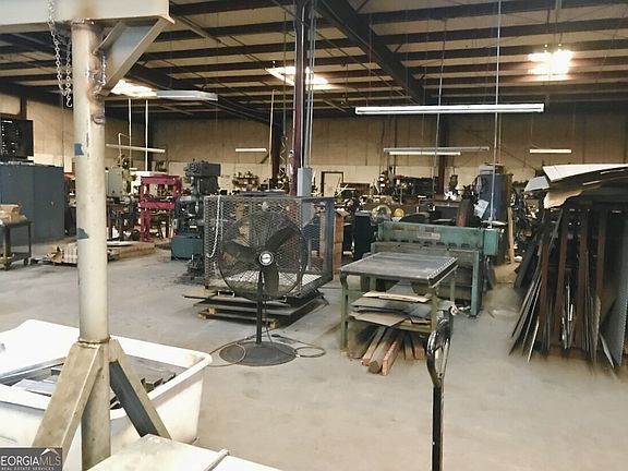 4th image of 908 Harris Industrial Blvd