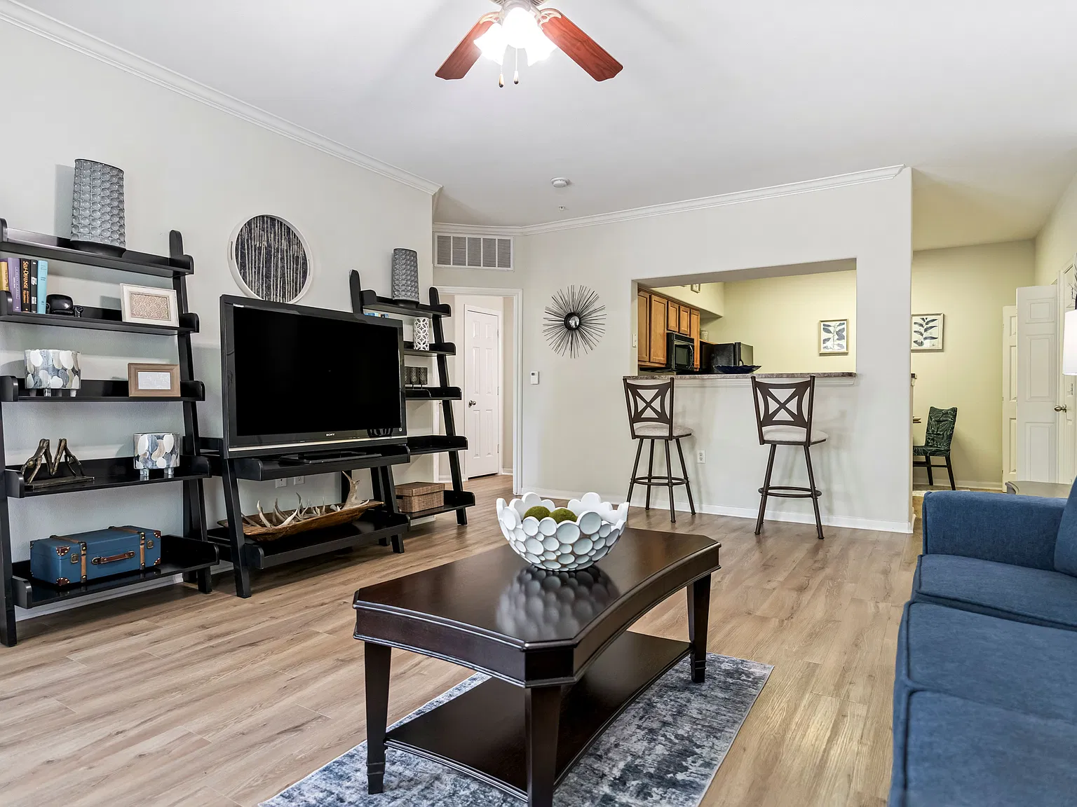 Montecristo Apartments — Photo 3
