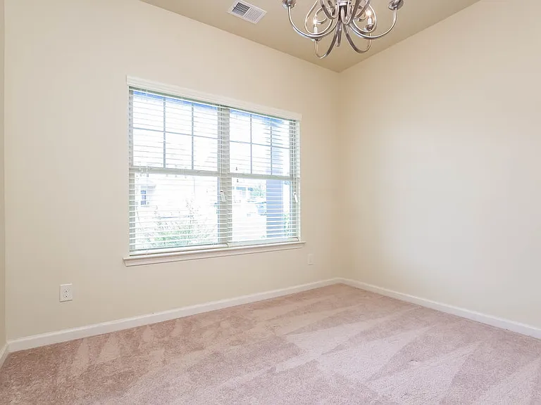 1367 Avington Glen Way — Photo 4