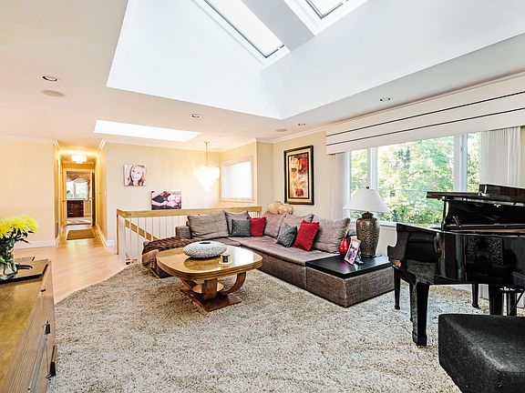 235 Sussex Rd ( 09 of 35 ).JPG