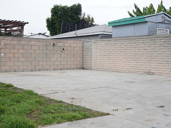 4th image of 12149 Alondra Blvd