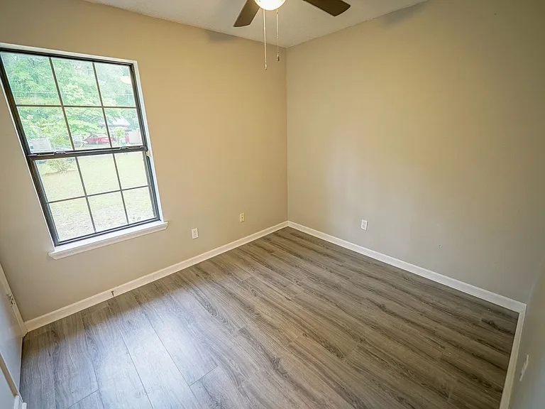 8407 Lenova Ln — Photo 18