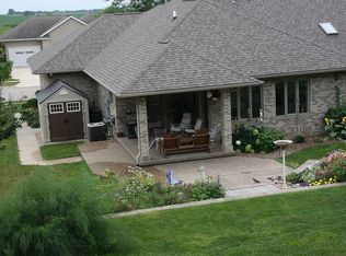 400 Donna St, Denver, IA 50622