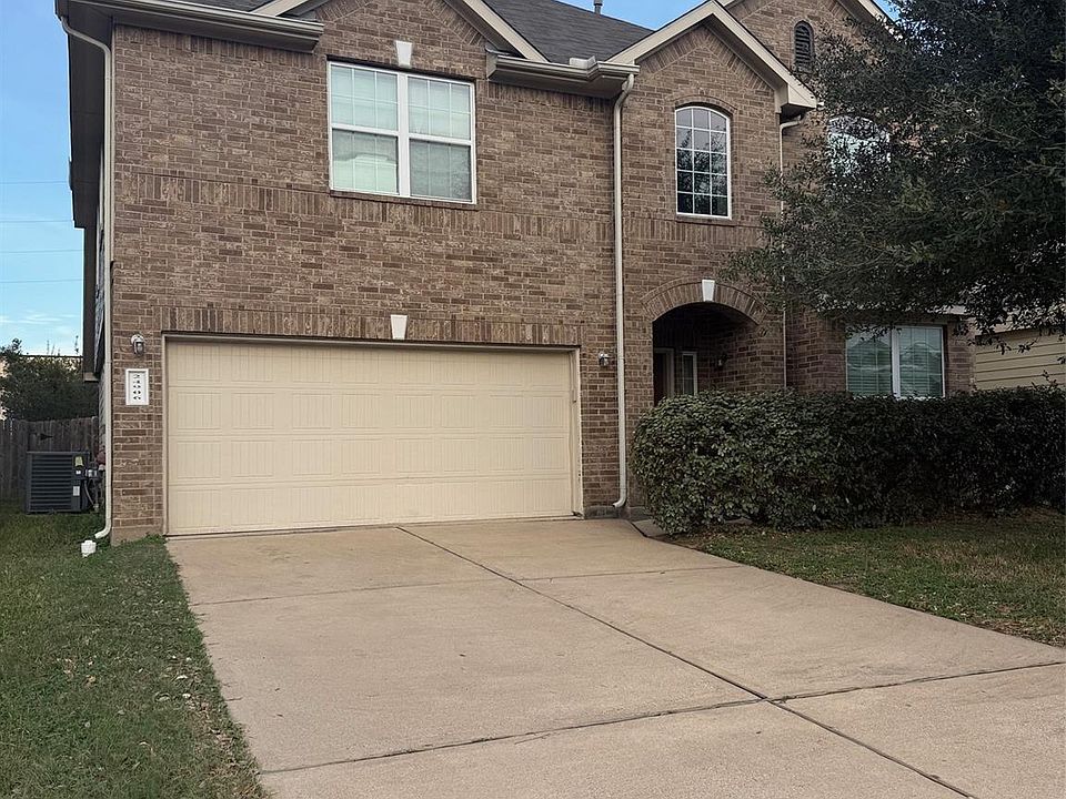 1st image of 24906 Clover Ranch Dr