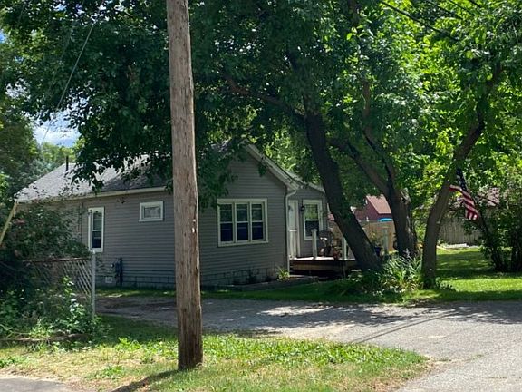2nd image of 2964 Seebaldt Ave