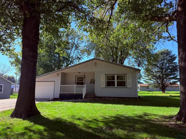 725 S Kiel St, Holstein, IA 51025