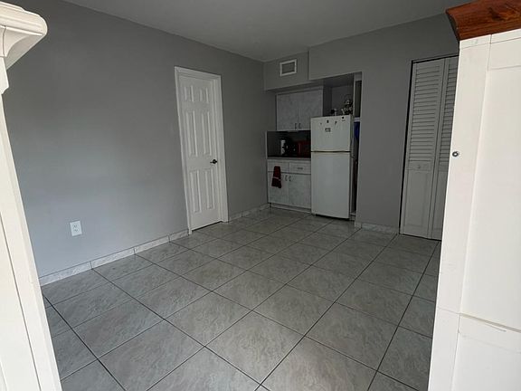 5th image of 19210 NW 50th Ave #1