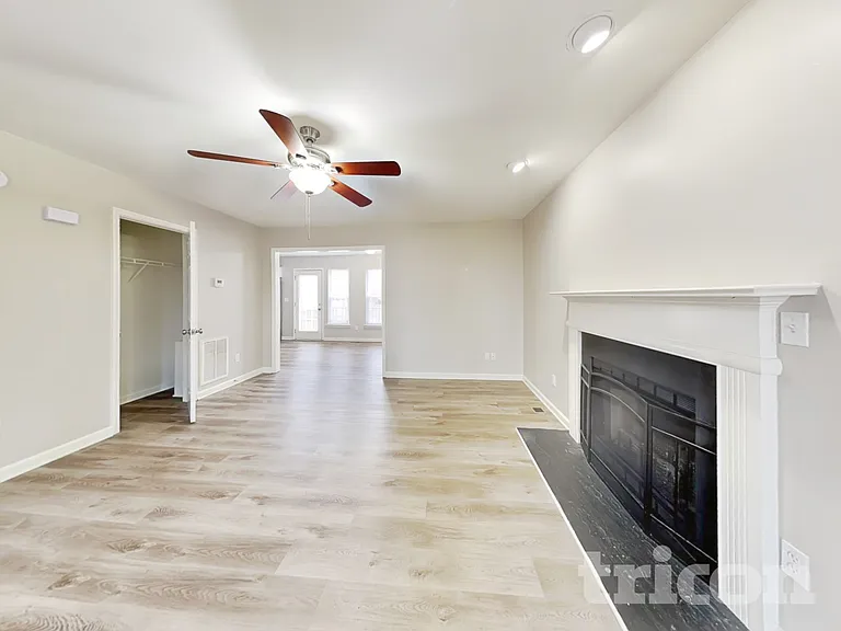 4900 Valley Trail Ct — Photo 4