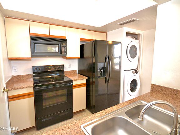 4th image of 1333 E Morten Avenue #210