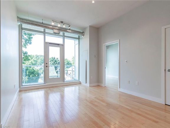 3rd image of 42 Bridgeport Rd E #301