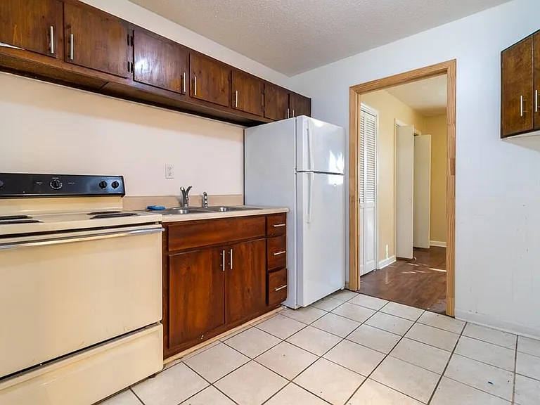 1775 Westside Cir — Photo 5