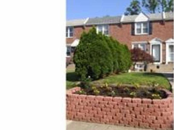 3rd image of 2311 Bond Ave