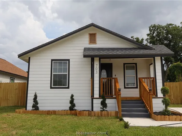 703 W 22nd St, Bryan, TX 77803