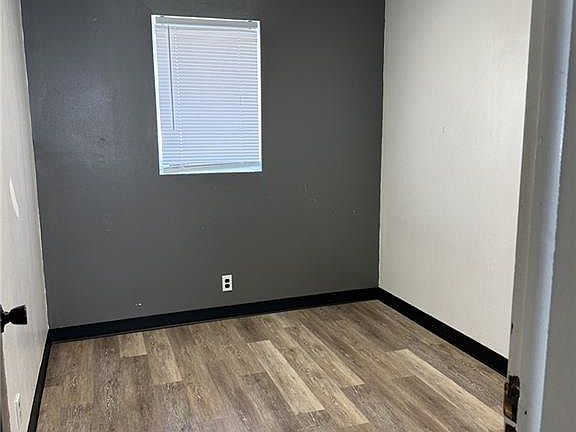 2nd image of 602 Jules St
