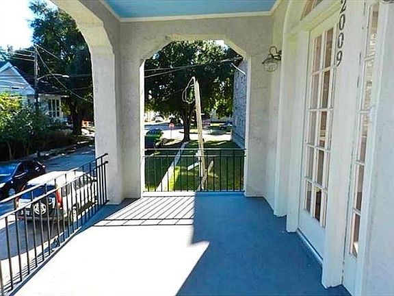 2nd image of 2009 S Lopez St
