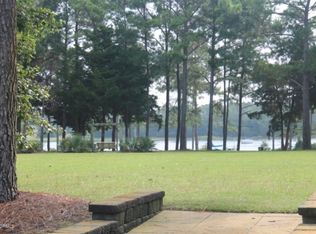 5103 Minnesota Dr, Southport, NC 28461