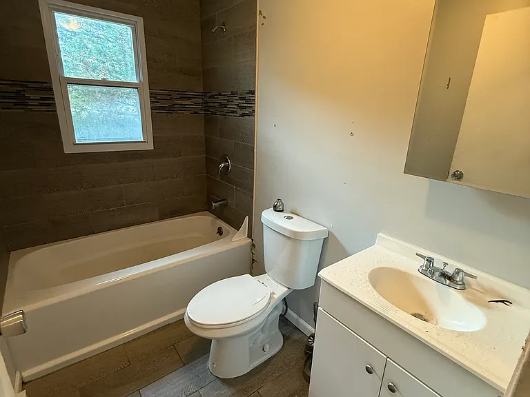 78 Homeside Ave #3 — Photo 4