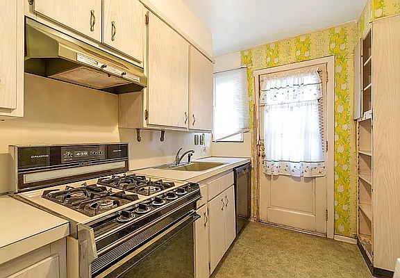 5th image of 15-58 Bell Blvd #222