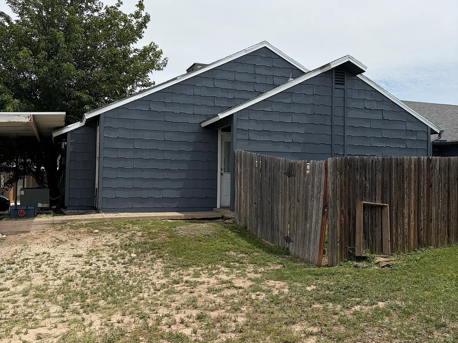 806 Todd Circle — Photo 2