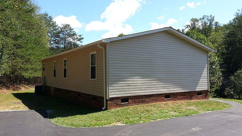 1st image of 1496 Lily Pl