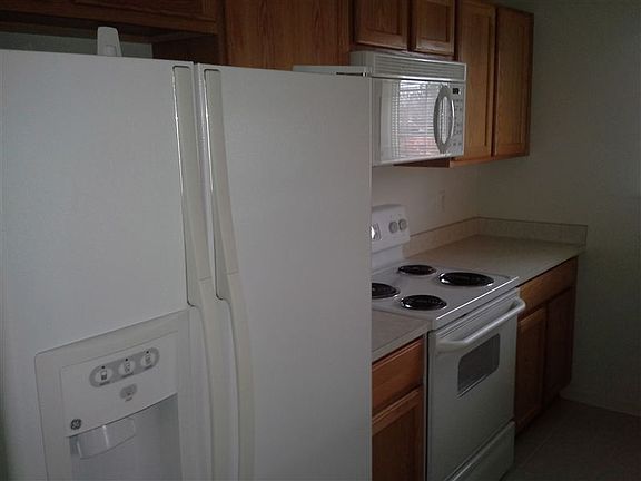 5th image of 23004 Fairlane Blvd Unit 88
