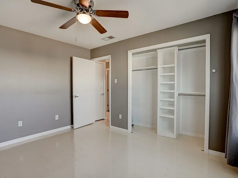 2450 Ashdale Dr #205-D — Photo 17