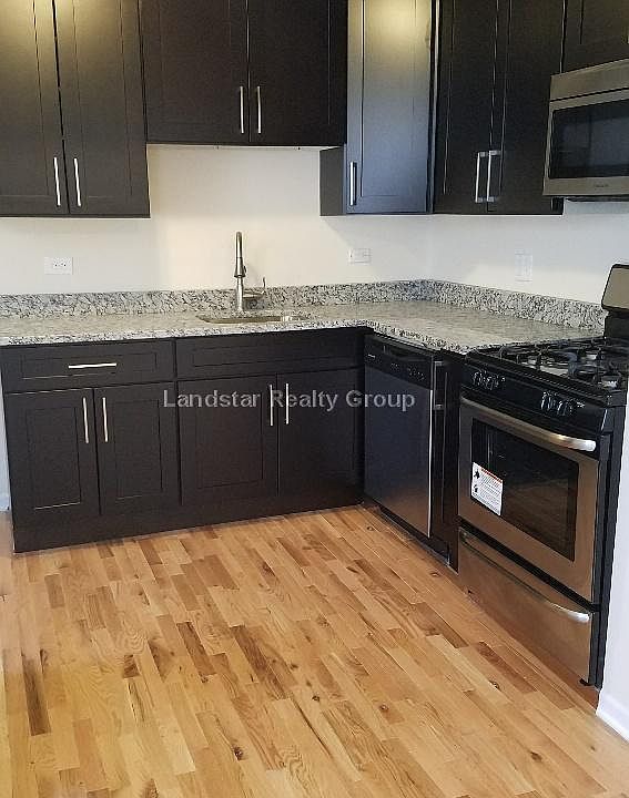 1st image of 6207 N Ravenswood Ave #2