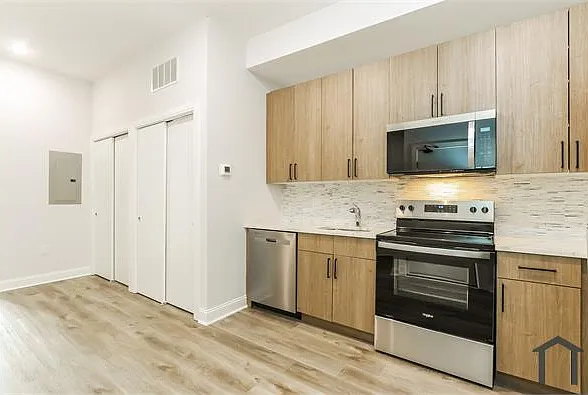 163 W Cumberland St #3 — Photo 5