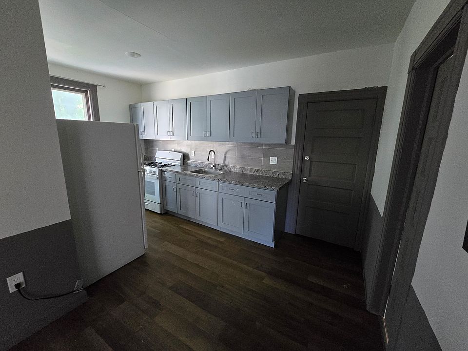 1st image of 316 Grand St APT 2
