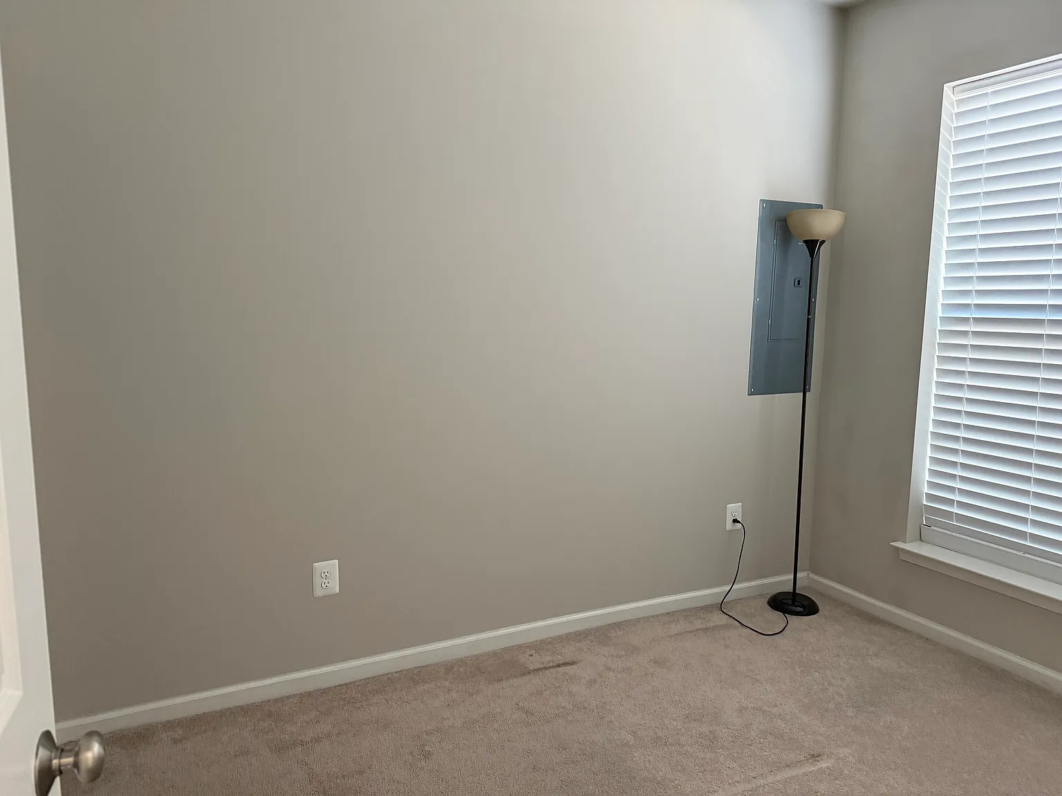 3 bed, 3.5 bath, 1644 sqft, $3,200 — Photo 4