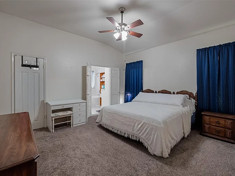 21314 Bella Flora Ct — Photo 12