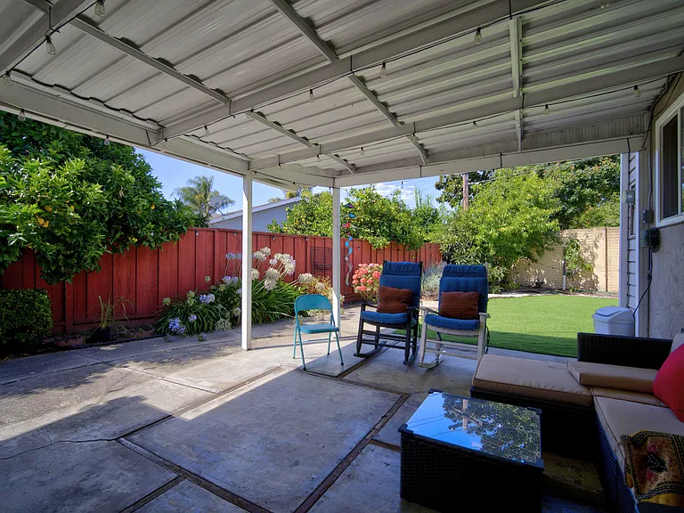 25309 Meredith Ct — Photo 27