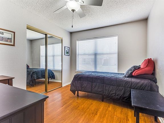 3rd image of 1009 Wakefield Dr