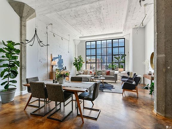 4th image of 601 4th St Unit 220