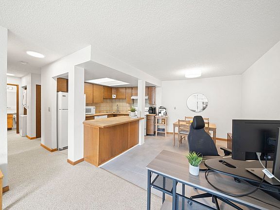 4th image of 11900 228th St #42