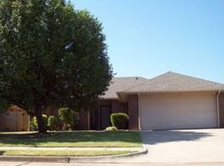 1704 Yellowstone Ln, Edmond, OK 73003