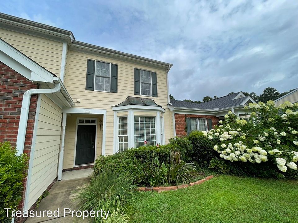 1st image of 605 Carved Oak Dr