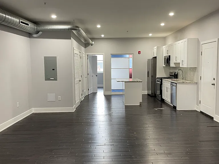 929 Marlborough St #27 — Photo 16