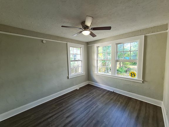 5th image of 2329 Highland Ave