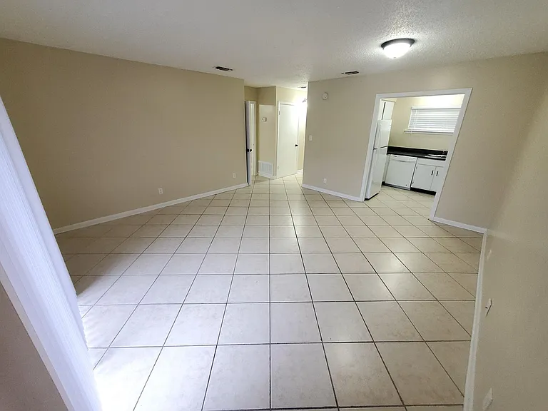6527 Old Shell Rd #28 — Photo 3