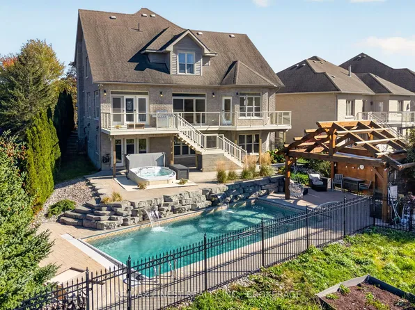 710 Kananaskis Dr, Kingston, ON K7P 0A9