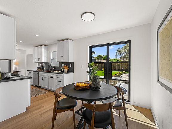 4th image of 211 Mirada Avenue
