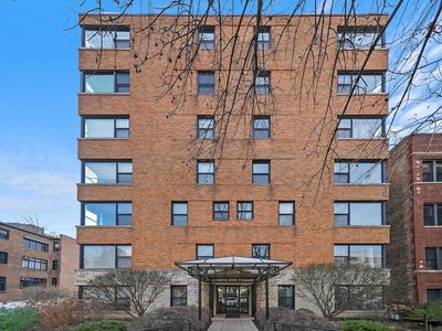 525 W Aldine Ave APT 301, Chicago, IL, 60657